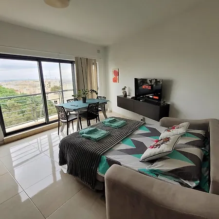 1 Bedroom Apartment With A View San Gwann Exterior photo