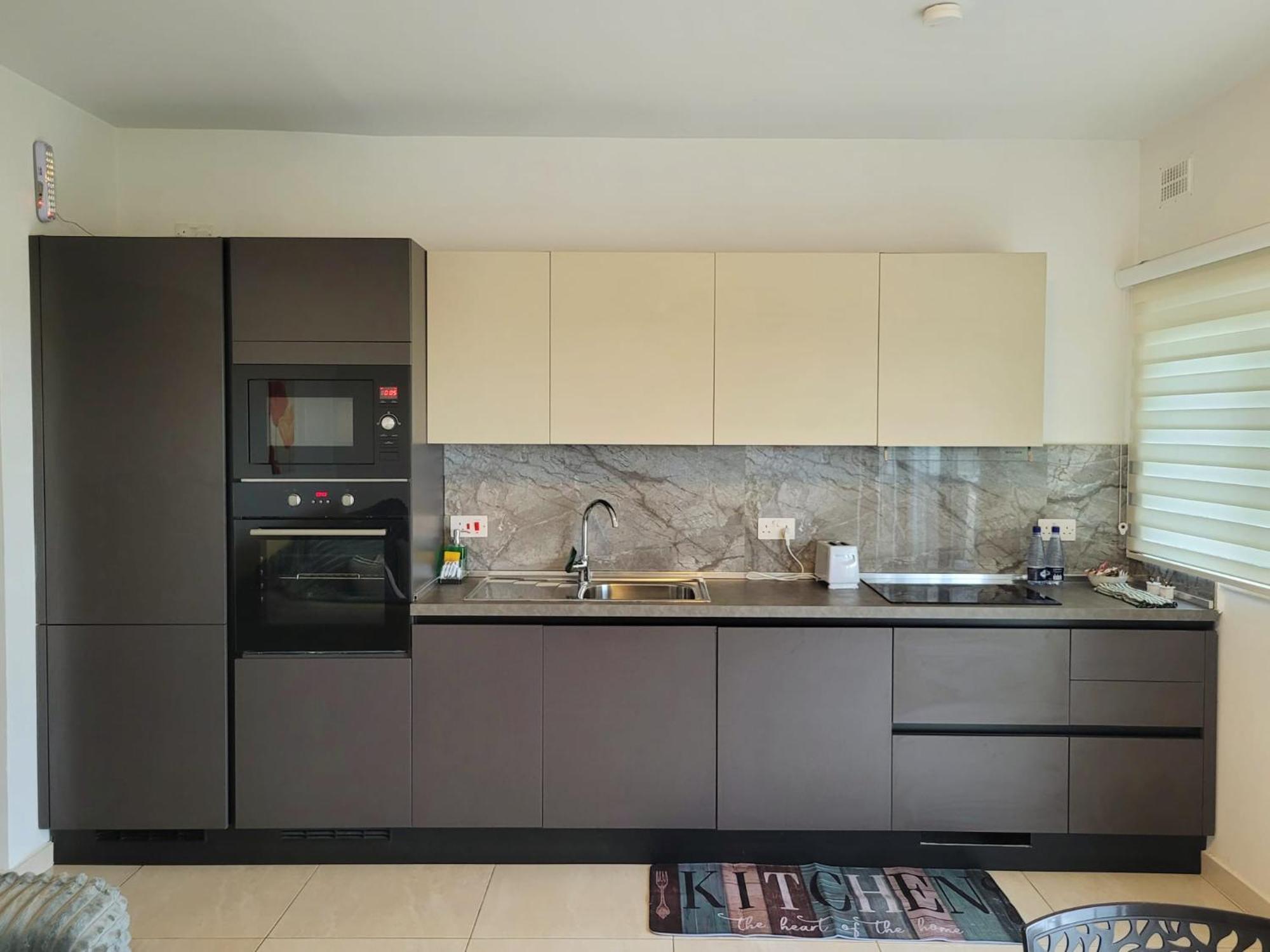 1 Bedroom With A View Apartment *